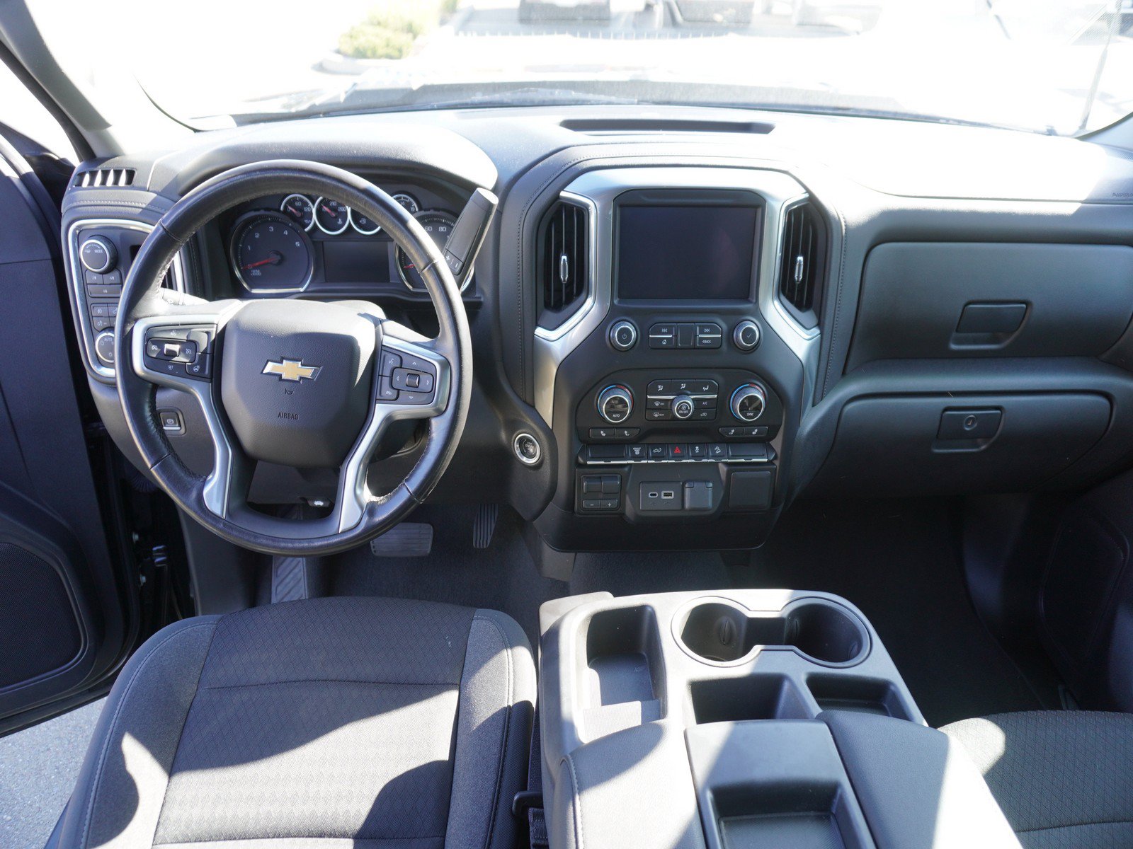 Used 2023 Chevrolet Silverado 2500 LT AWD/4WD image 2