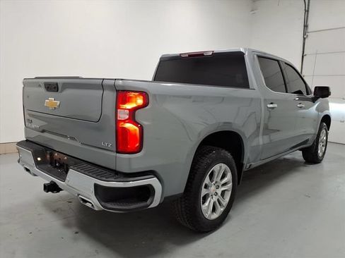 Used 2025 Chevrolet Silverado 1500 LTZ AWD/4WD image 3