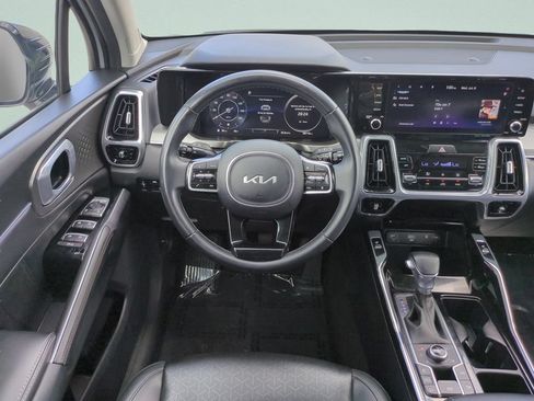 Used 2023 Kia Sorento SX AWD/4WD image 12