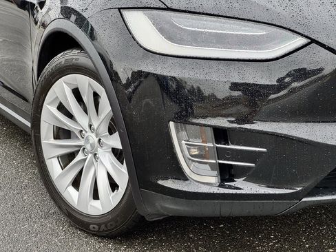 Used 2017 Tesla Model X 75D image 42