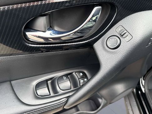 Used 2020 Nissan Rogue SL image 21