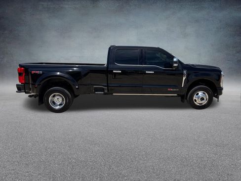Used 2024 Ford F350 Limited w/ FX4 Off-Road Package AWD/4WD image 6