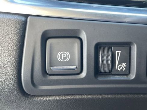 Used 2024 Cadillac XT6 Luxury FWD image 17
