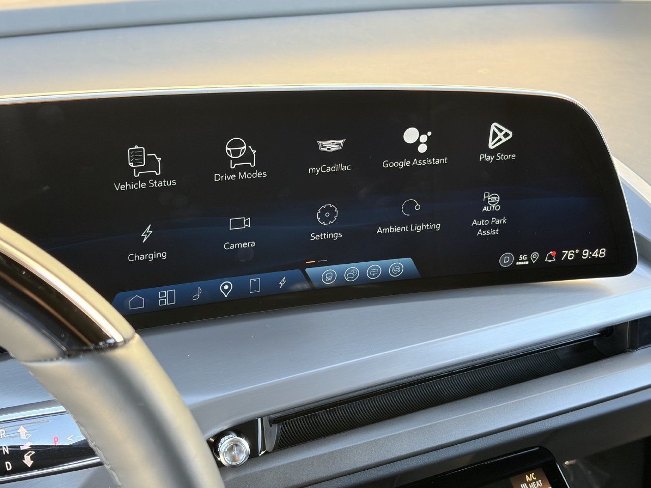 Certified 2026 Cadillac Vistiq Luxury AWD/4WD image 26