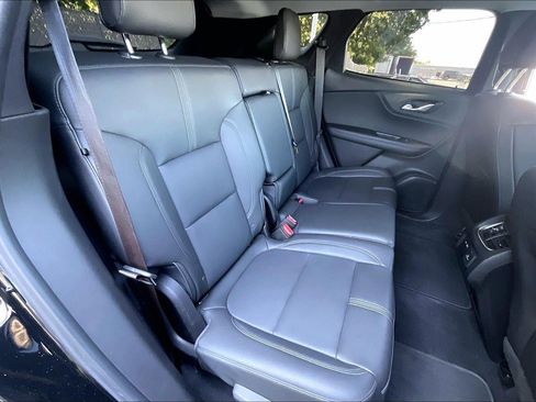Used 2021 Chevrolet Blazer LT w/ Sound & Technology Package FWD image 23