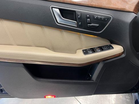 Used 2012 Mercedes-Benz E 350 4MATIC Sedan image 12