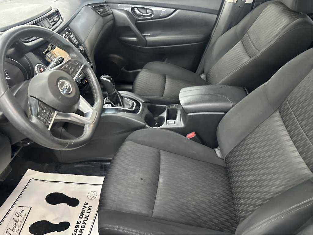 Used 2018 Nissan Rogue SV w/ Premium Package AWD/4WD image 11