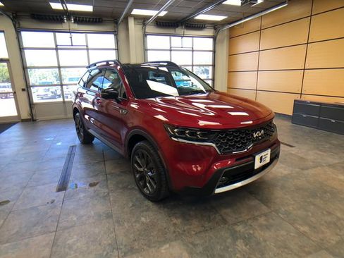 Used 2023 Kia Sorento AWD image 1