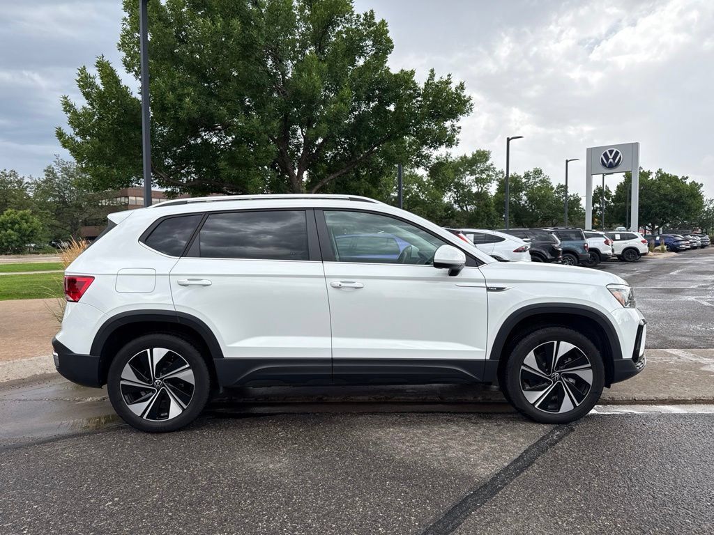Certified 2023 Volkswagen Taos SE AWD/4WD image 7
