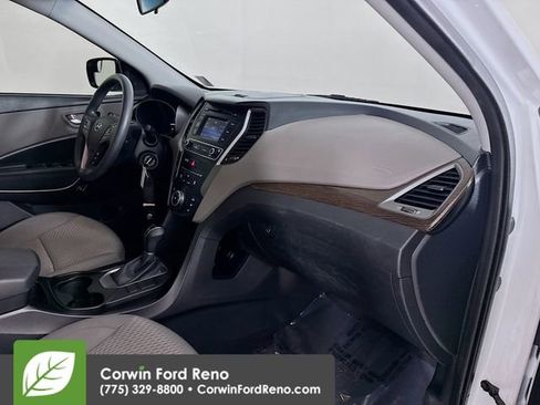 Used 2018 Hyundai Santa Fe Sport image 26