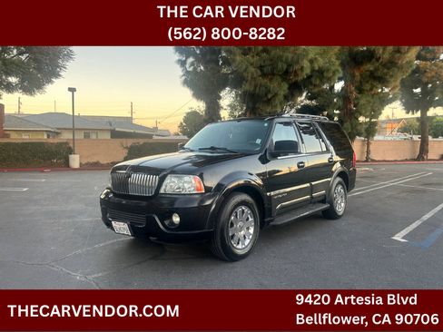 Used 2004 Lincoln Navigator Luxury image 1