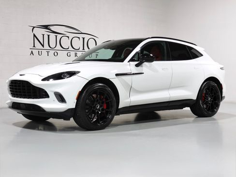 Used 2021 Aston Martin DBX AWD/4WD image 1