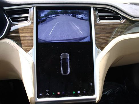 Used 2015 Tesla Model S 70D AWD/4WD image 18