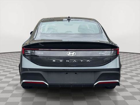 Certified 2026 Hyundai Sonata SE FWD image 5
