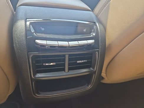 Used 2018 Cadillac XT5 Platinum w/ Driver Assist Package AWD/4WD image 27