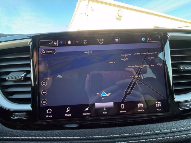 Used 2022 Chrysler Pacifica Touring-L w/ Uconnect Theater Family Group FWD image 25