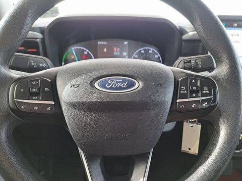 Certified 2024 Ford Maverick XLT image 9
