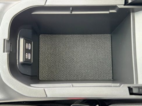 Used 2025 Toyota RAV4 XLE w/ Convenience Package AWD/4WD image 23