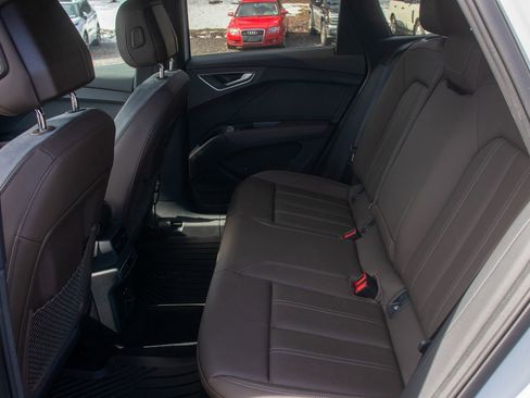 Used 2024 Audi Q4 e-tron Premium image 13