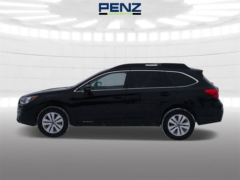 Used 2019 Subaru Outback 2.5i Premium image 4