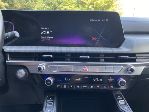 Used 2024 Kia Telluride EX w/ EX Captain's Chair Package FWD image 24