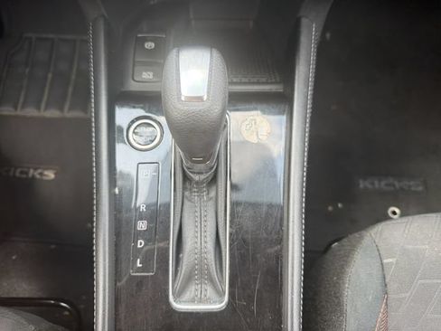 Used 2024 Nissan Kicks SR FWD image 30