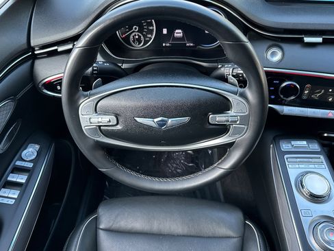 Used 2023 Genesis GV70 2.5T w/ Advanced Package image 15