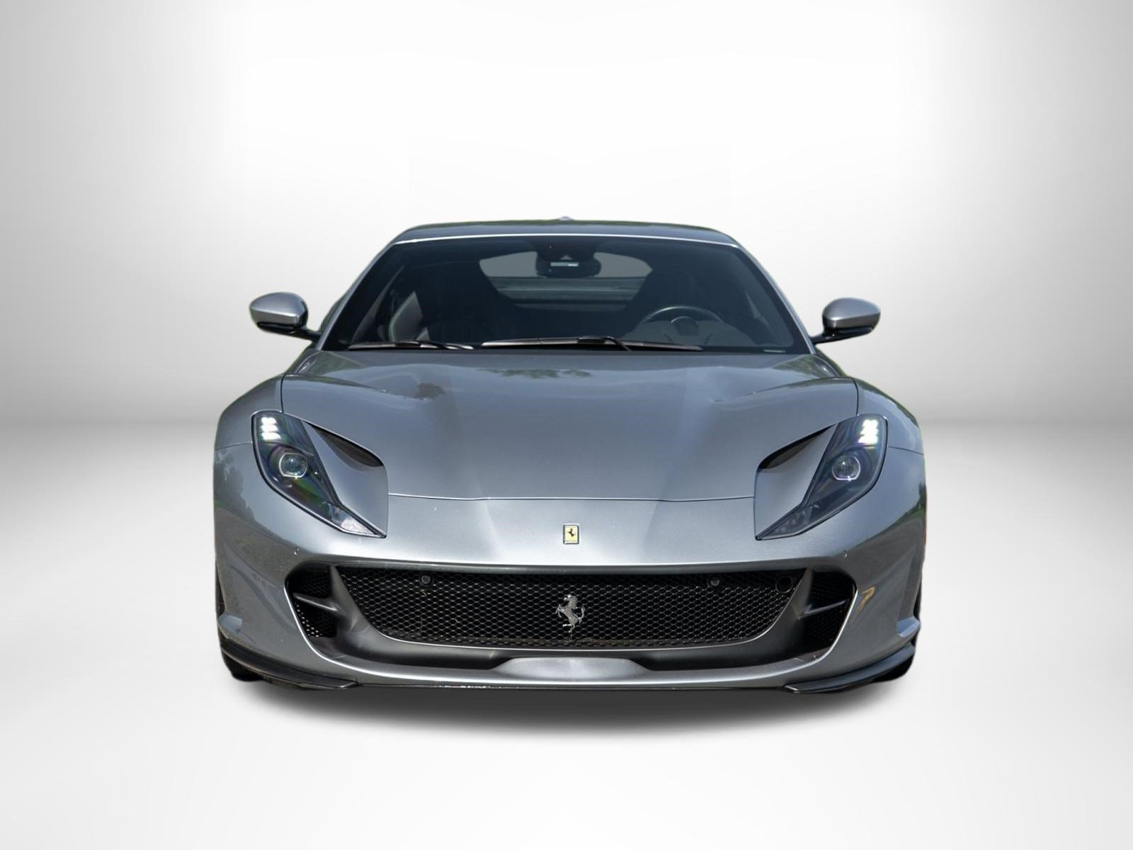 Used 2020 Ferrari 812 Superfast RWD image 5