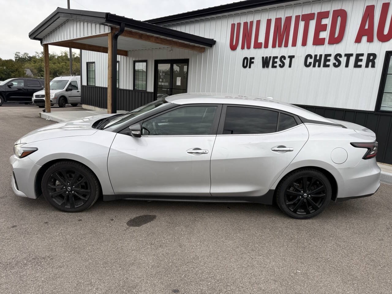 Used 2021 Nissan Maxima 3.5 SV w/ Floor Mat Group FWD image 16