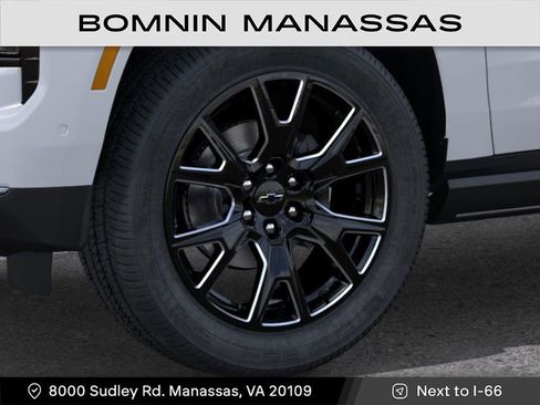 New 2026 Chevrolet Suburban Premier image 9