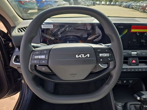 New 2026 Kia K4 LXS image 28