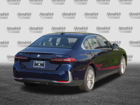 Used 2025 BMW 530i xDrive w/ Executive Package AWD/4WD image 9