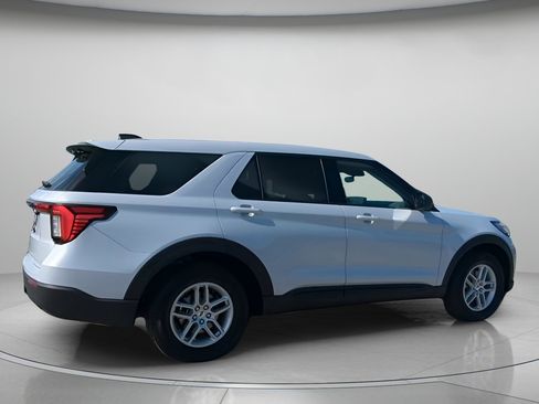New 2026 Ford Explorer Active image 32