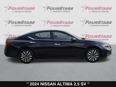 Used 2024 Nissan Altima 2.5 SV FWD image 3