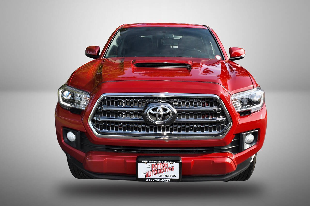 Used 2017 Toyota Tacoma TRD Sport w/ Premium & Technology Package AWD/4WD image 10