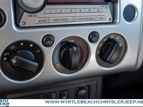 Used 2008 Toyota FJ Cruiser 4WD image 19