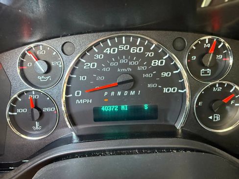 Used 2025 Chevrolet Express 2500 w/ Driver Convenience Package RWD image 21