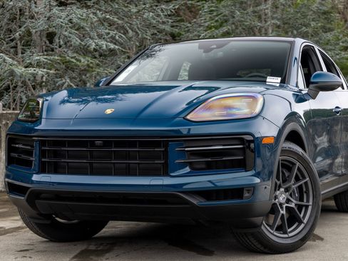 New 2026 Porsche Cayenne Coupe AWD/4WD image 7