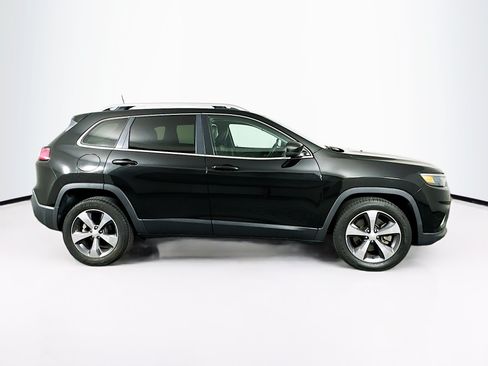 Used 2019 Jeep Cherokee Limited FWD image 10