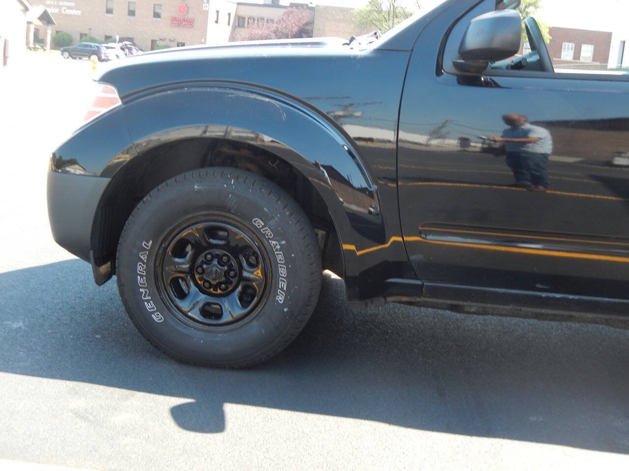 Used 2013 Nissan Frontier S RWD image 13