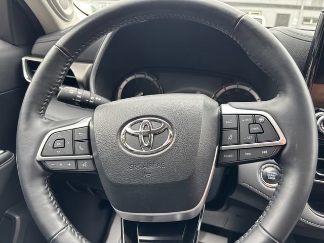 Used 2022 Toyota Highlander Limited AWD/4WD image 20