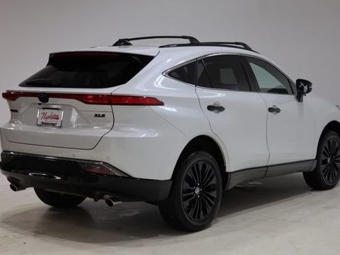 Used 2023 Toyota Venza Nightshade AWD/4WD image 8