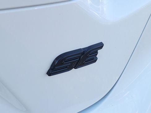 Certified 2025 Toyota Corolla SE image 9