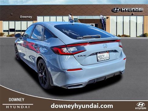 Used 2022 Honda Civic Sport image 4