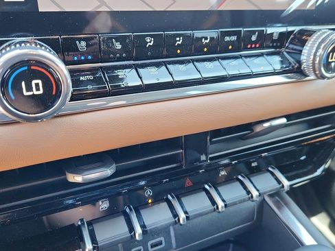 New 2026 GMC Canyon AT4 w/ Technology Plus Package AWD/4WD image 14