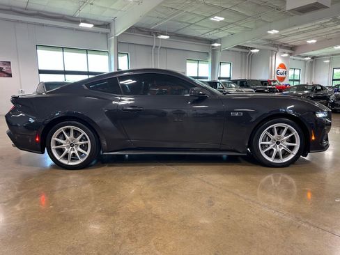 Used 2024 Ford Mustang GT Premium RWD image 8