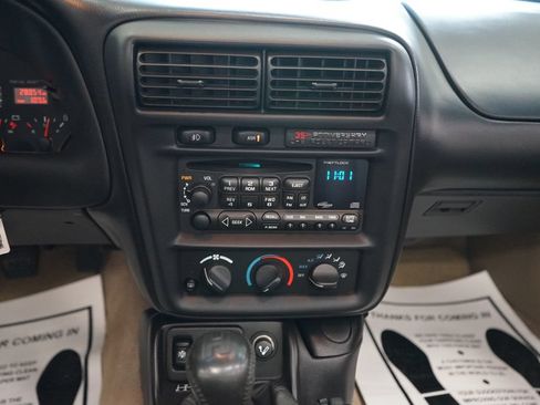 Used 2002 Chevrolet Camaro Z28 w/ Sport Appearance Pkg RWD image 10