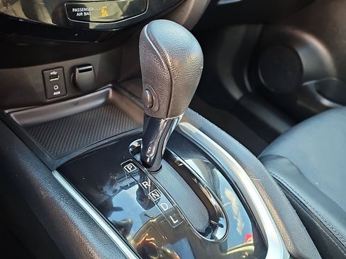 Used 2016 Nissan Rogue SL w/ SL Premium Package image 15