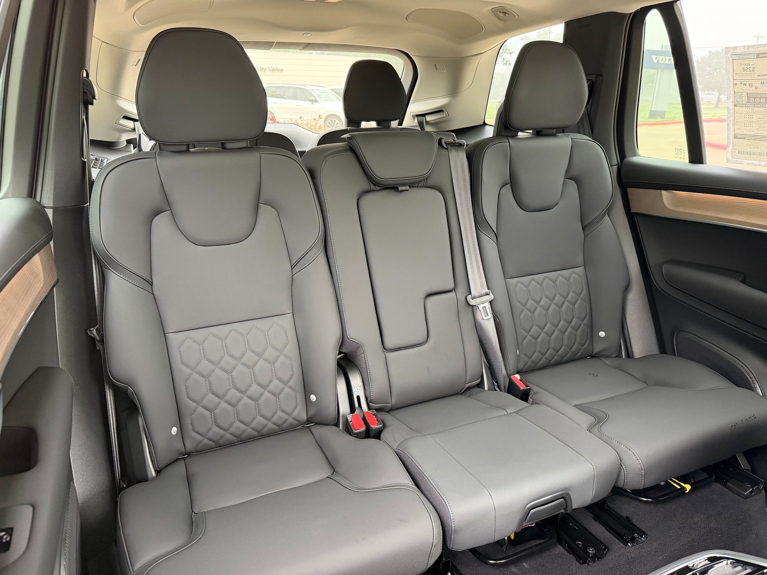 New 2026 Volvo XC90 T8 Plus w/ Protection Package Premier AWD/4WD image 10