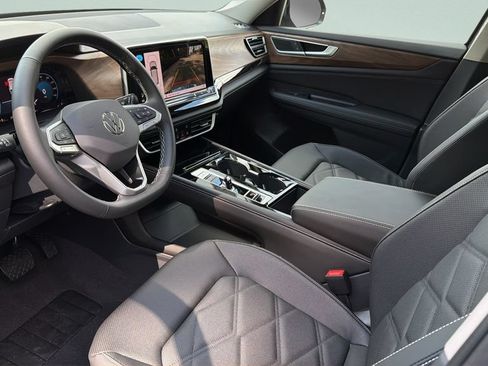 New 2026 Volkswagen Atlas SE FWD image 29